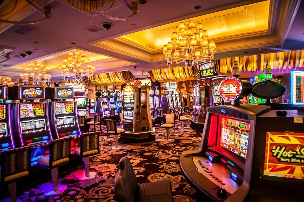 11q1 Pakistan Casino lobby